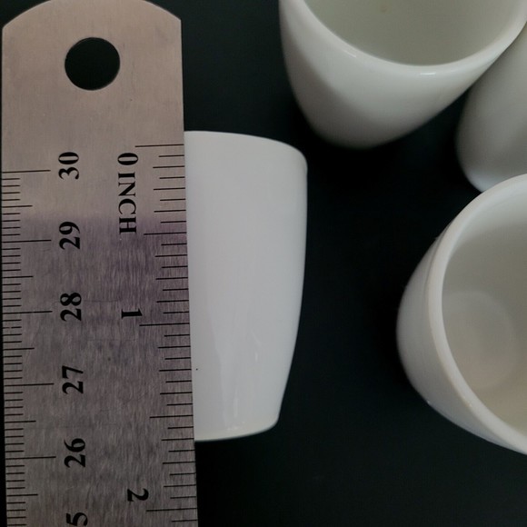 Vintage White Ceramic Porcelain Sake Cups/Shot Glasses 4pcs 1.75" Japan Modern - Picture 7 of 9